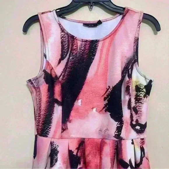 Apt 9 Women’s Pink Dress With Pockets Size 10 Abstract Design - Picture 3 of 10